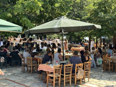 &Alpha;&pi;&omicron;&chi;&alpha;&iota;&rho;&epsilon;&tau;ή&sigma;&alpha;&mu;&epsilon; &tau;&eta; &chi;&rho;&omicron;&nu;&iota;ά &mu;&epsilon; έ&nu;&alpha; ό&mu;&omicron;&rho;&phi;&omicron; &gamma;&lambda;έ&nu;&tau;&iota; &sigma;&tau;&omicron; &Mu;&epsilon;&gamma;&alpha;&lambda;ό&beta;&rho;&upsilon;&sigma;&omicron;