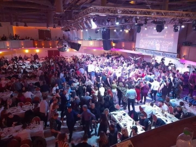 &Epsilon;&theta;&nu;&iota;&kappa;ή &Epsilon;&lambda;&lambda;ά&delta;&omicron;&sigmaf; &Gamma;&epsilon;&iota;ά &sigma;&omicron;&upsilon;&hellip;.vol2 - Έ&nu;&alpha; &gamma;&lambda;έ&nu;&tau;&iota; &pi;&omicron;&upsilon; &theta;&alpha; &mu;&alpha;&sigmaf; &mu;&epsilon;ί&nu;&epsilon;&iota; &alpha;&xi;έ&chi;&alpha;&sigma;&tau;&omicron;