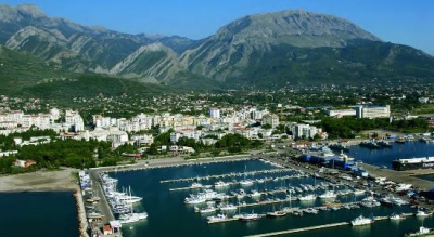 &Epsilon;&kappa;&delta;&rho;&omicron;&mu;ή &sigma;&tau;&omicron; &Mu;&alpha;&upsilon;&rho;&omicron;&beta;&omicron;ύ&nu;&iota;&omicron;